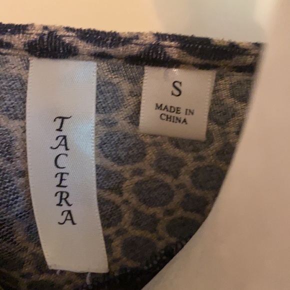 Tacera top - Picture 9 of 11